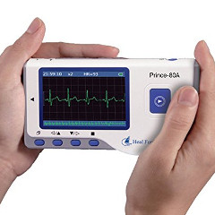 Lee más sobre el artículo Electrocardiógrafos Portátiles