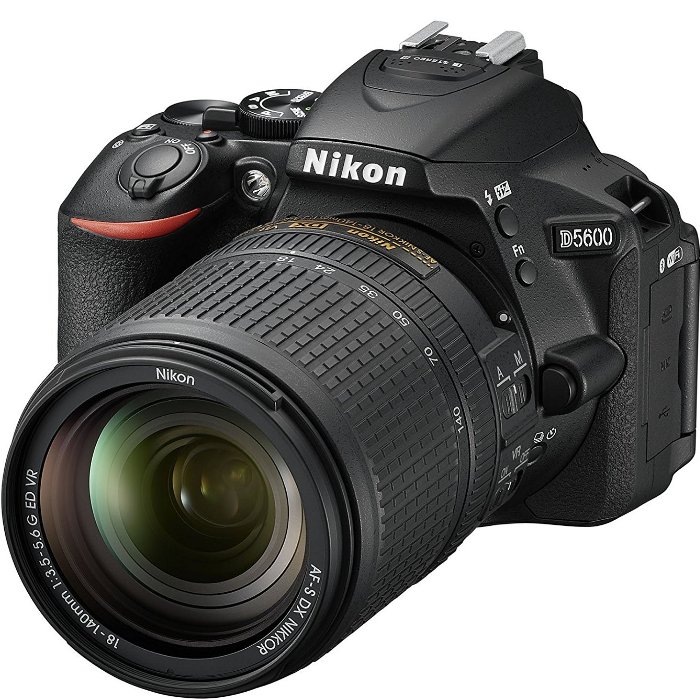 Comprar Nikon D5600