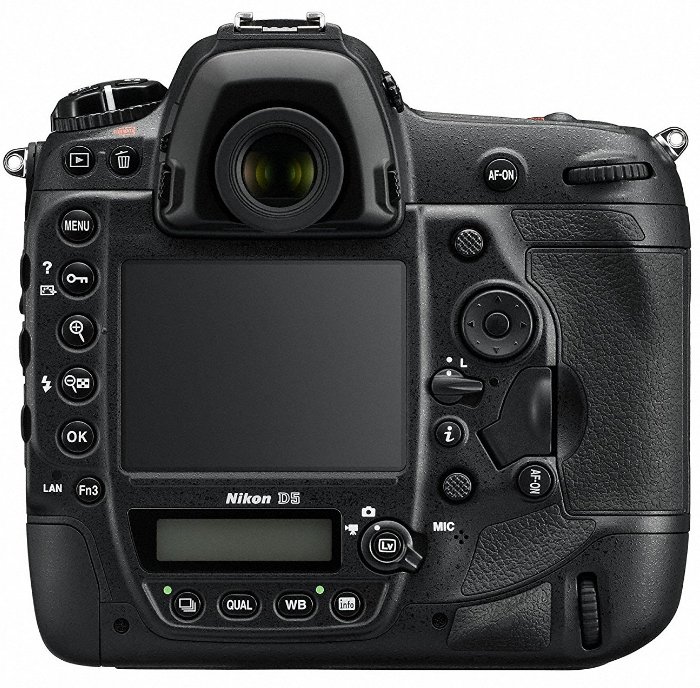 Nikon D5 - Características